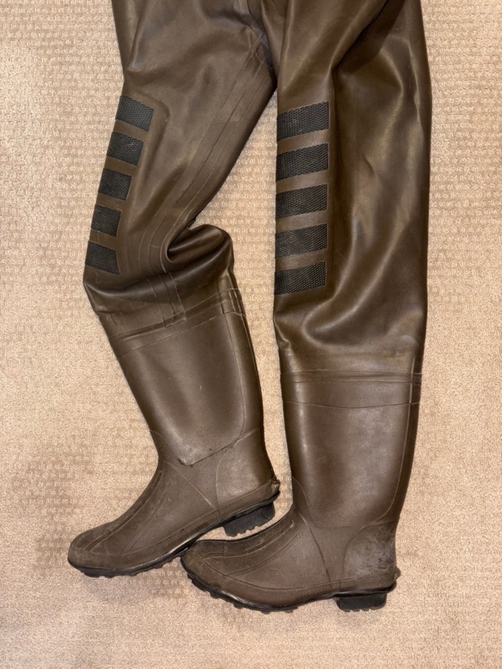 Chest Waders in Olive Green with Black Grip Panels